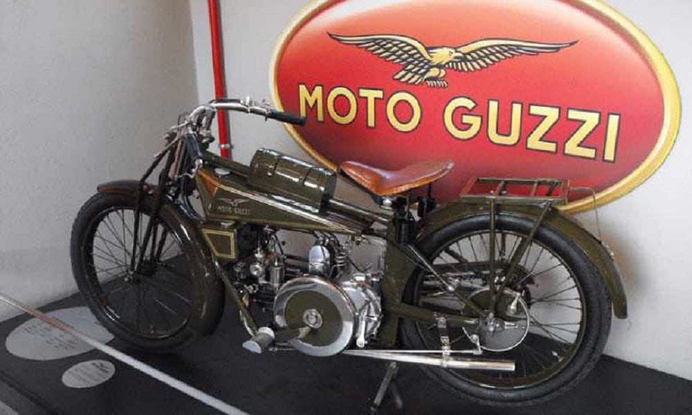 Παλία λαδί μοτοσυκλέτα στο μουσείο Moto Guzzi