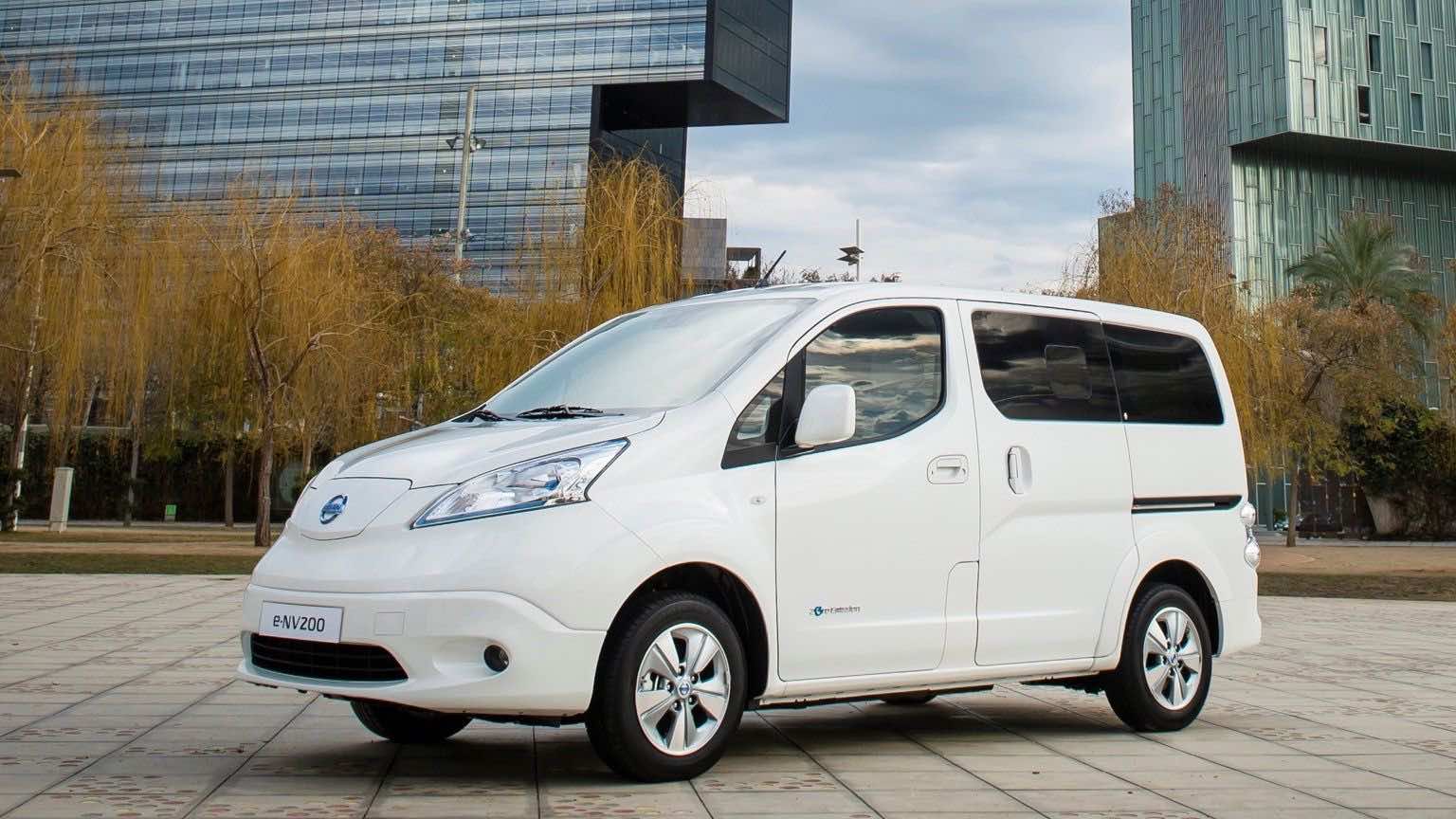 λευκό Nissan 3-NV200 Evalia