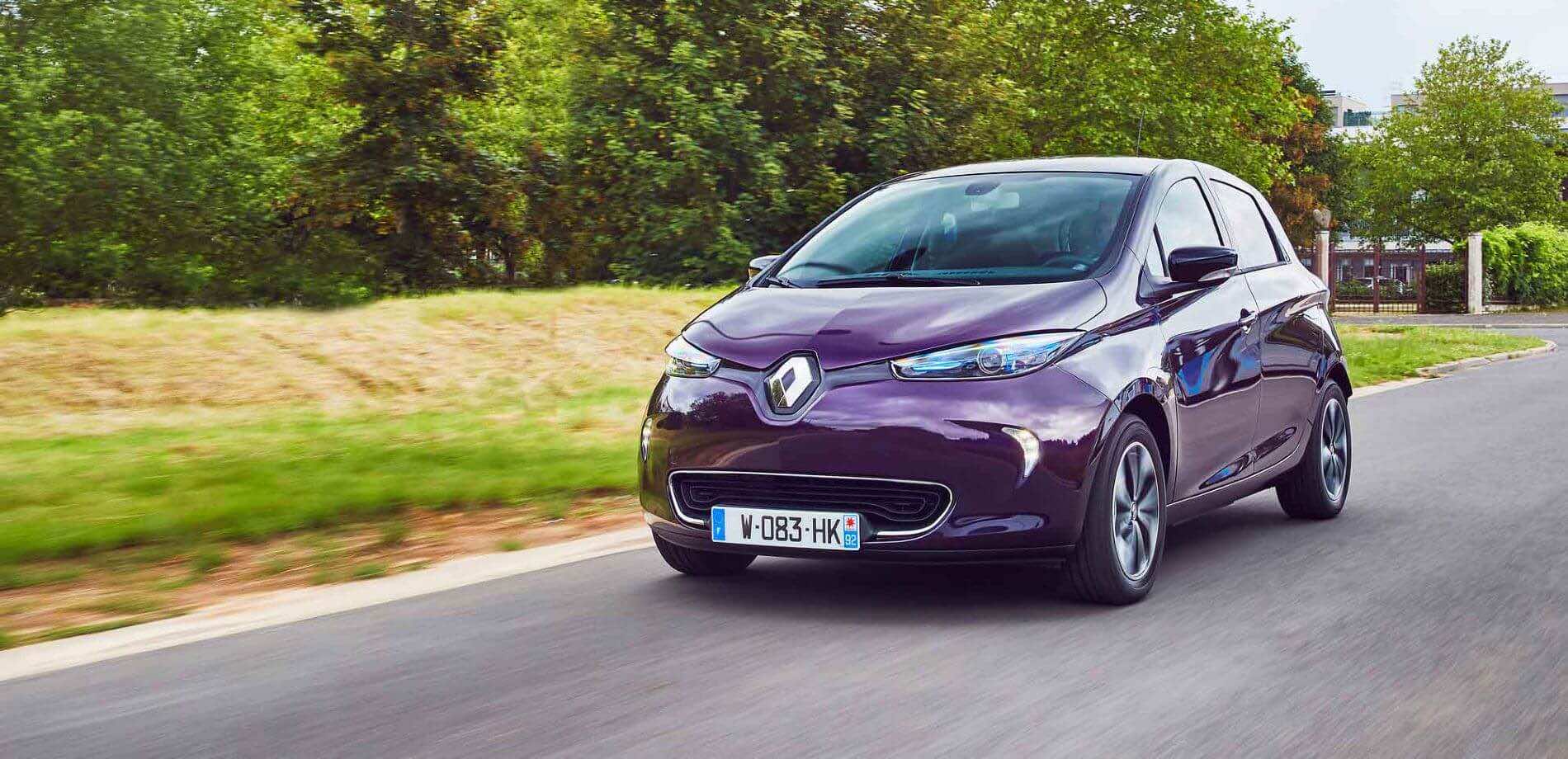 Μελιτζανί Renault Zoe σε κίνηση