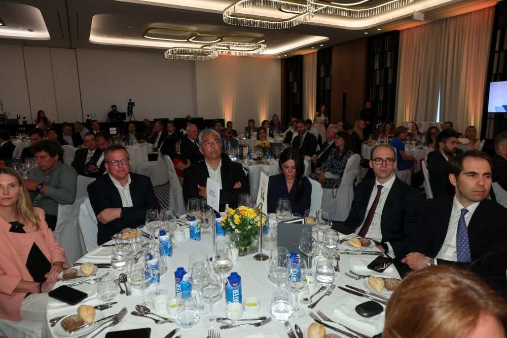 Ο Αιμίλιος Μάρκου στο τραπέζι του Economist Impact Dinner Gala