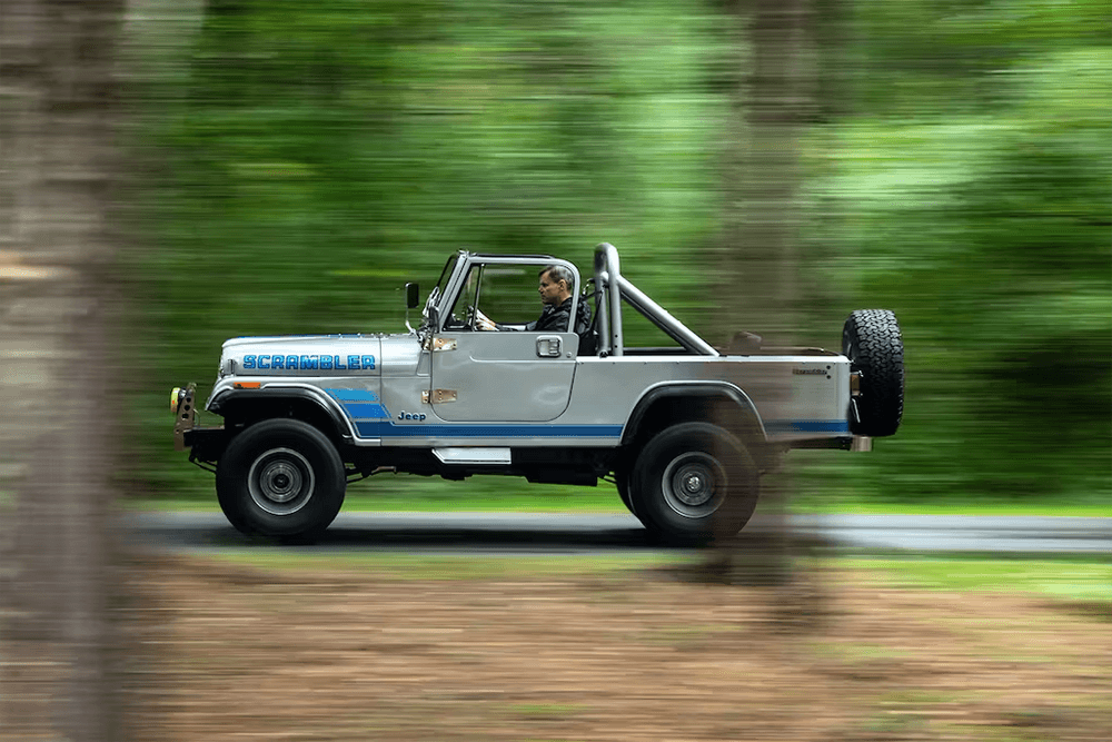 Jeep CJ-8 Scrambler