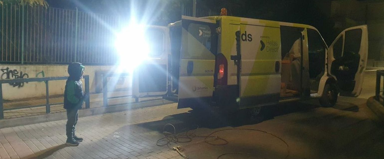 Μια νύχτα στην πόλη με το van του Safe Roads project