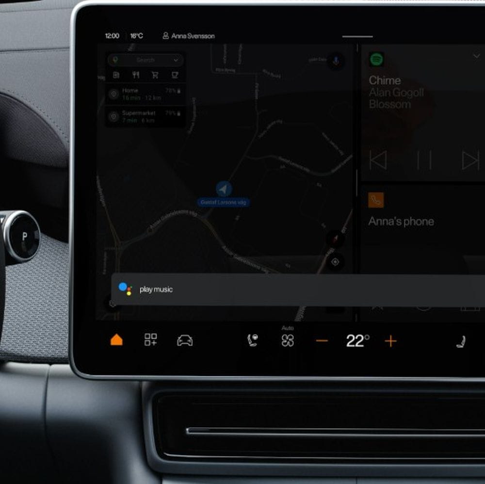 Εικόνα μέσα από την καμπίνα του Polestar 4, κοντινό στην κεντρική οθόνη