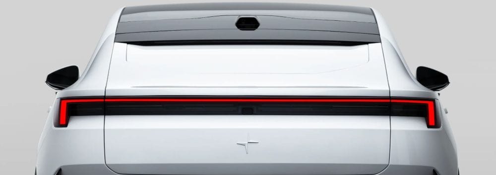 λευκό Polestar 4 από πίσω