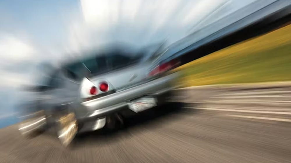  Nissan Skyline GT R σε δρόμο από πίσω